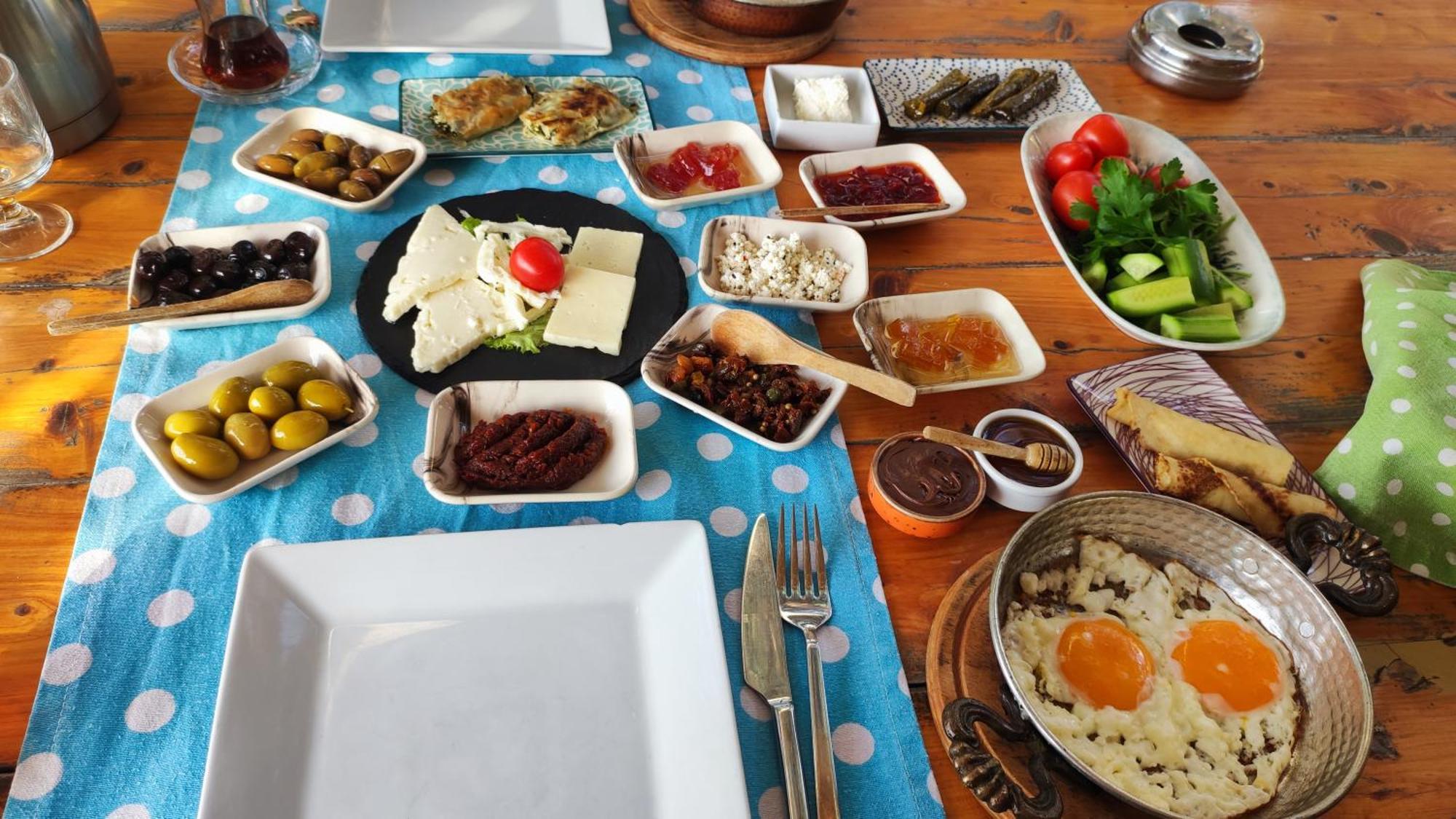 Central, Cozy, 15 Min Walk To The Beach, Fast Wi-Fi, Free Parking, 4Ppl Bodrum Kültér fotó